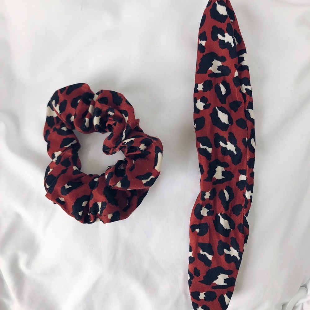 Scrunchie - Picture 3 of 3